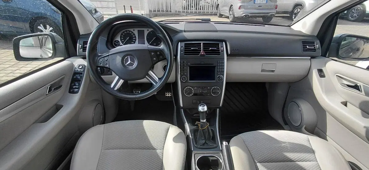Mercedes-Benz Classe B usata a Cosenza (13)