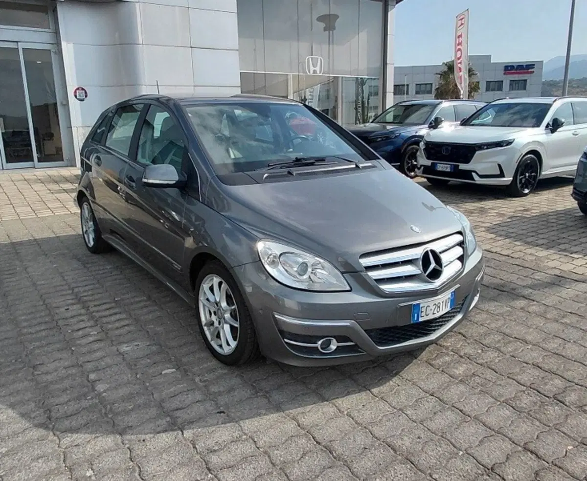 Mercedes-Benz Classe B usata a Cosenza (3)