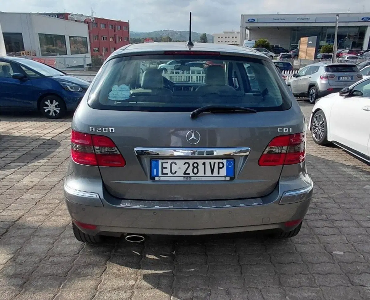 Mercedes-Benz Classe B usata a Cosenza (6)