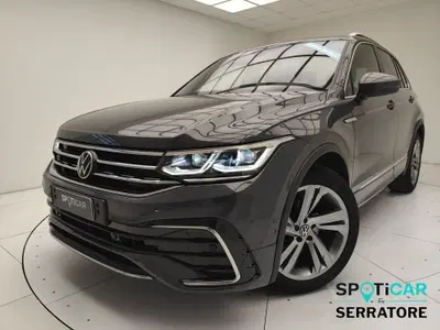 Volkswagen Tiguan 2.0 tdi R-Line 150cv dsg del 2022 usata a Erba