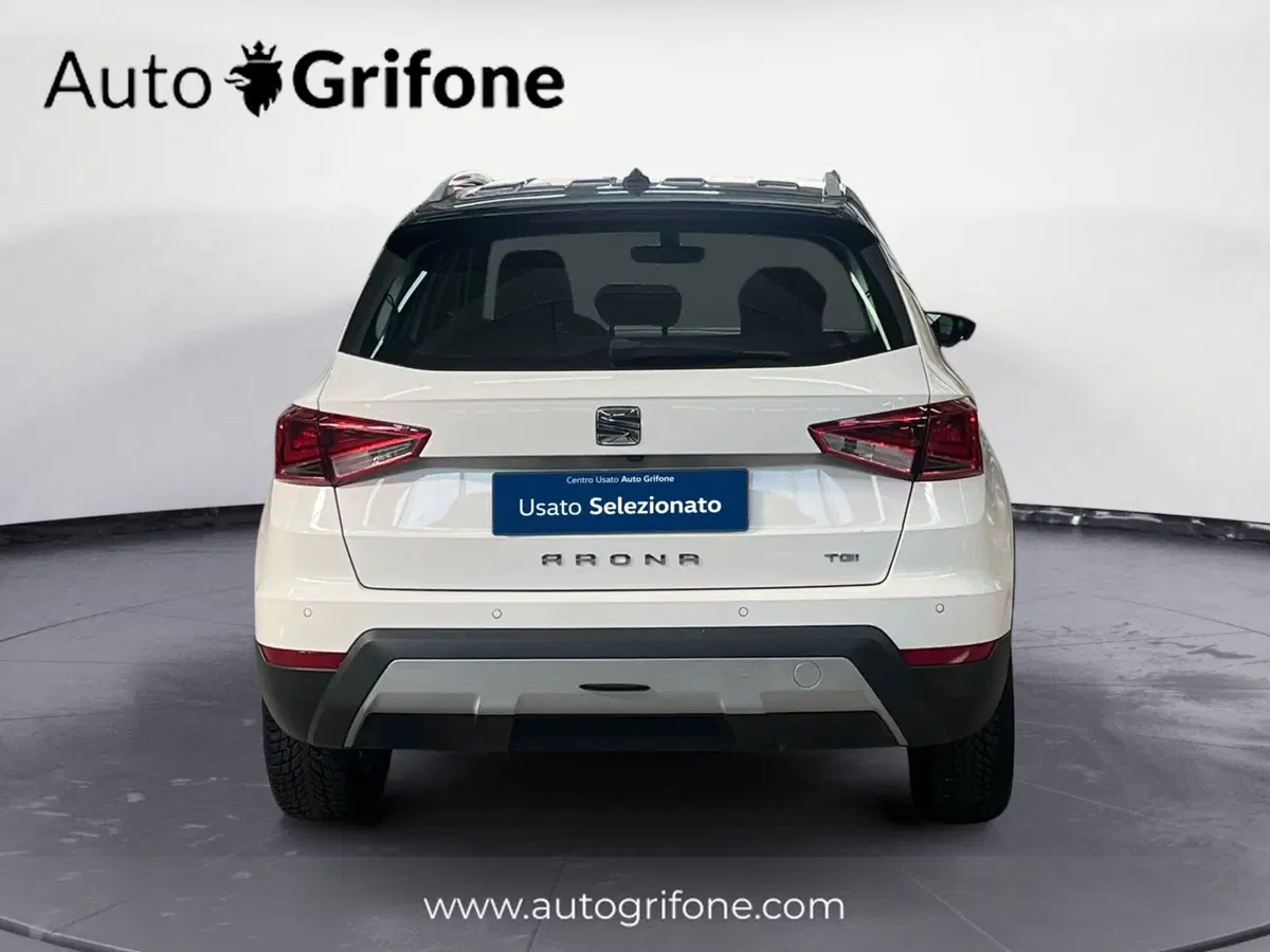 SEAT Arona usata a Modena (4)