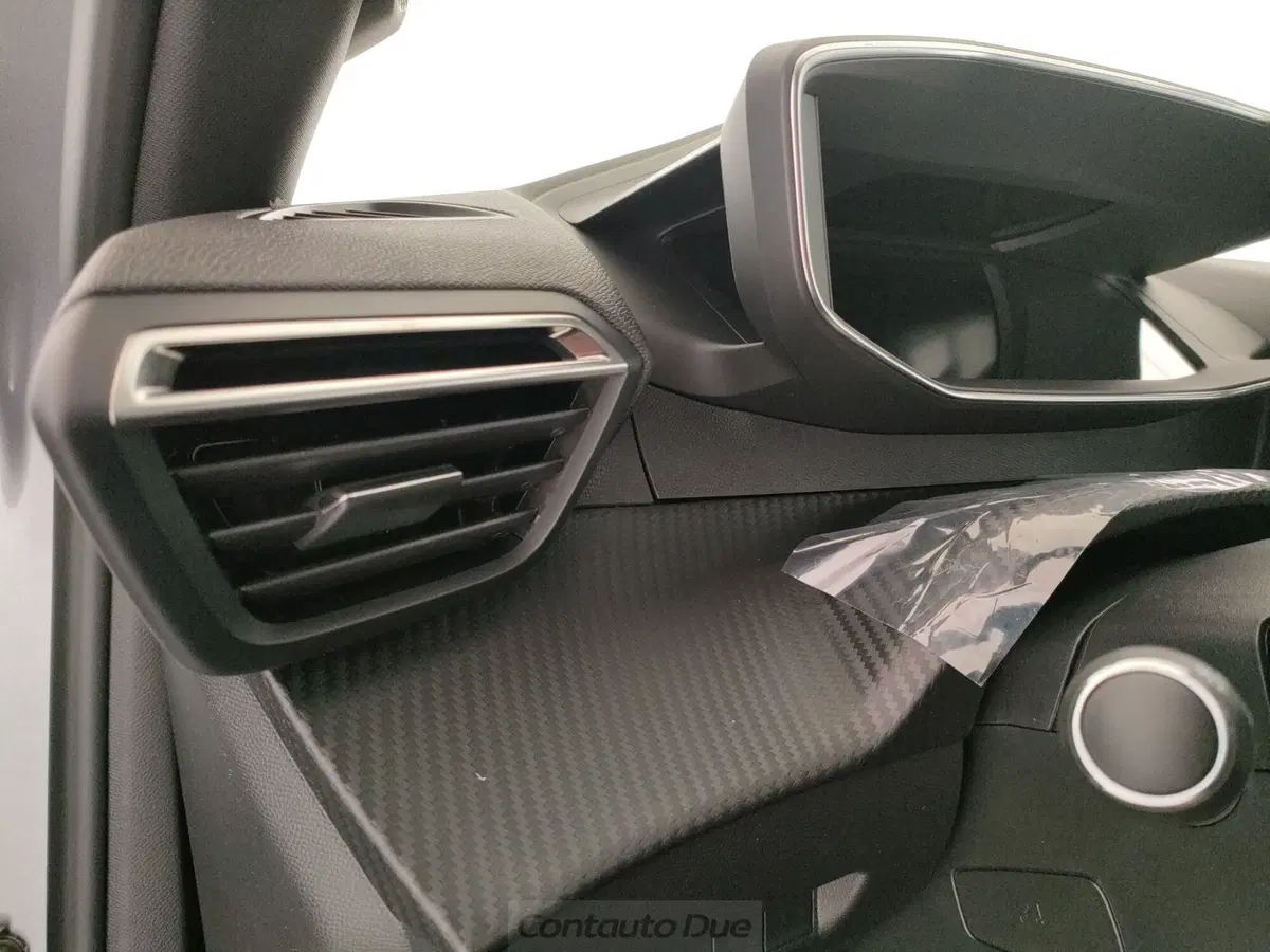 Peugeot 2008 usata a Caserta (16)