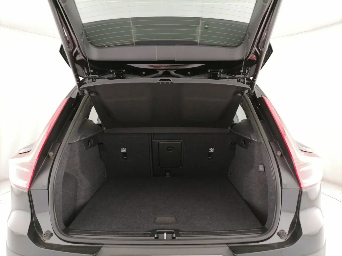 VOLVO Veicoli Commerciali XC40 usata a Roma (10)