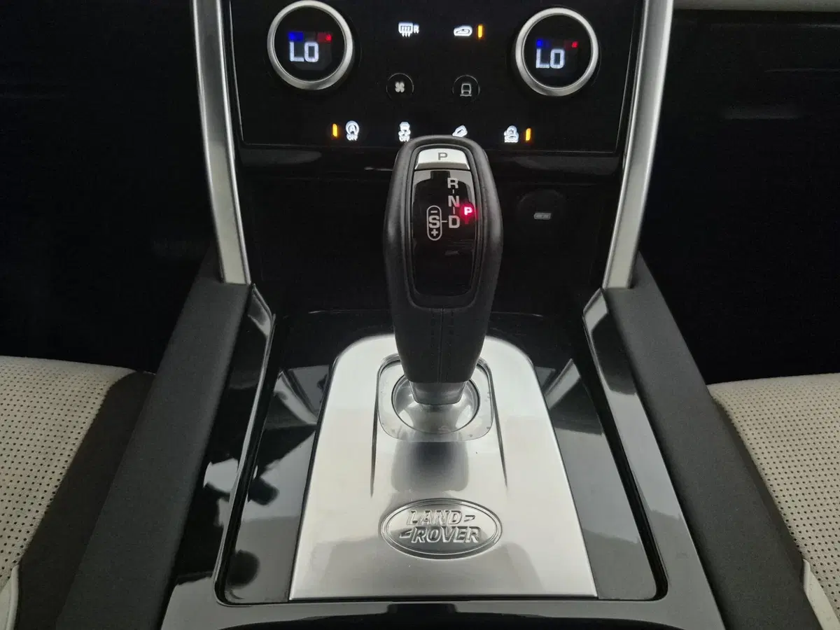 Land Rover Discovery Sport usata a Alessandria (11)