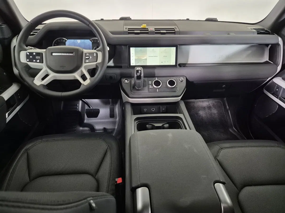 Land Rover Defender usata a Torino (4)