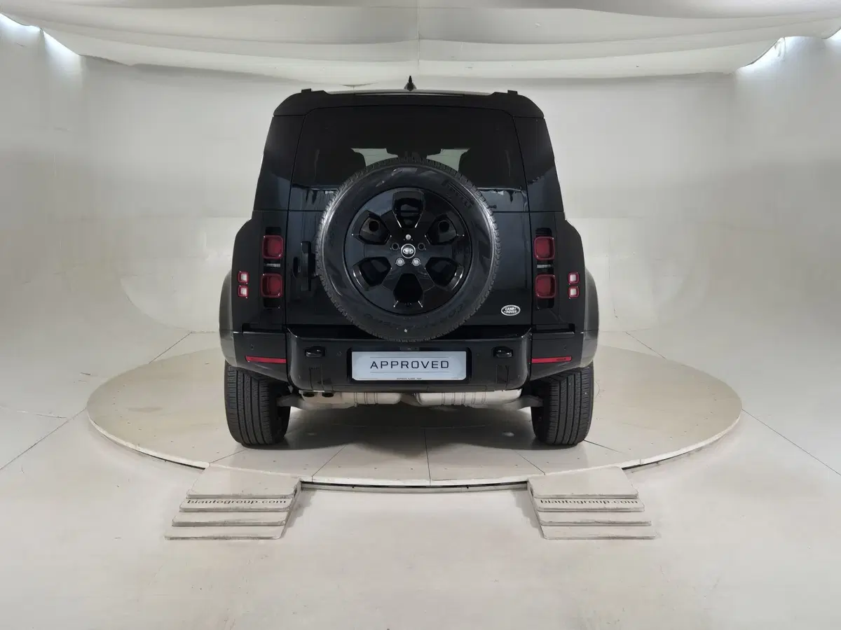 Land Rover Defender usata a Torino (7)