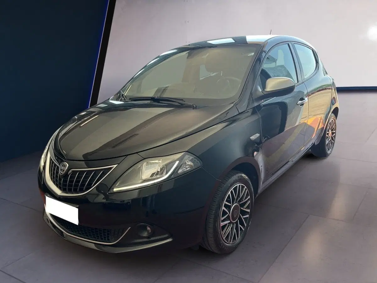 Lancia Ypsilon usata a Torino (3)