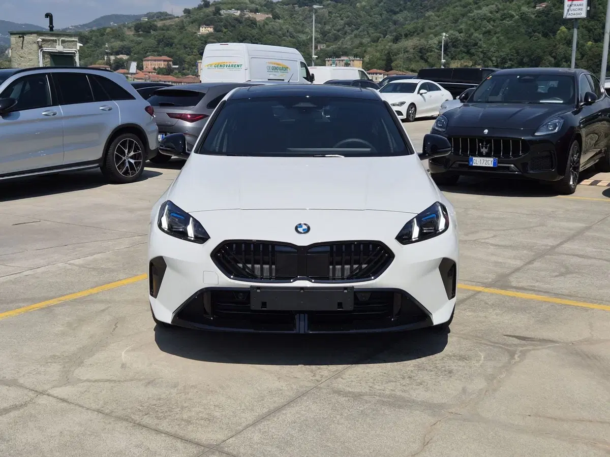 BMW Serie 1 nuova  (2)