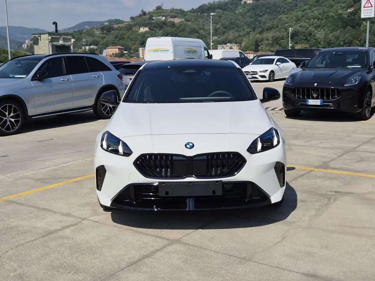 BMW Serie 1 nuova  (2)