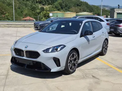 BMW Serie 1 120d cat 5 porte Attiva nuova