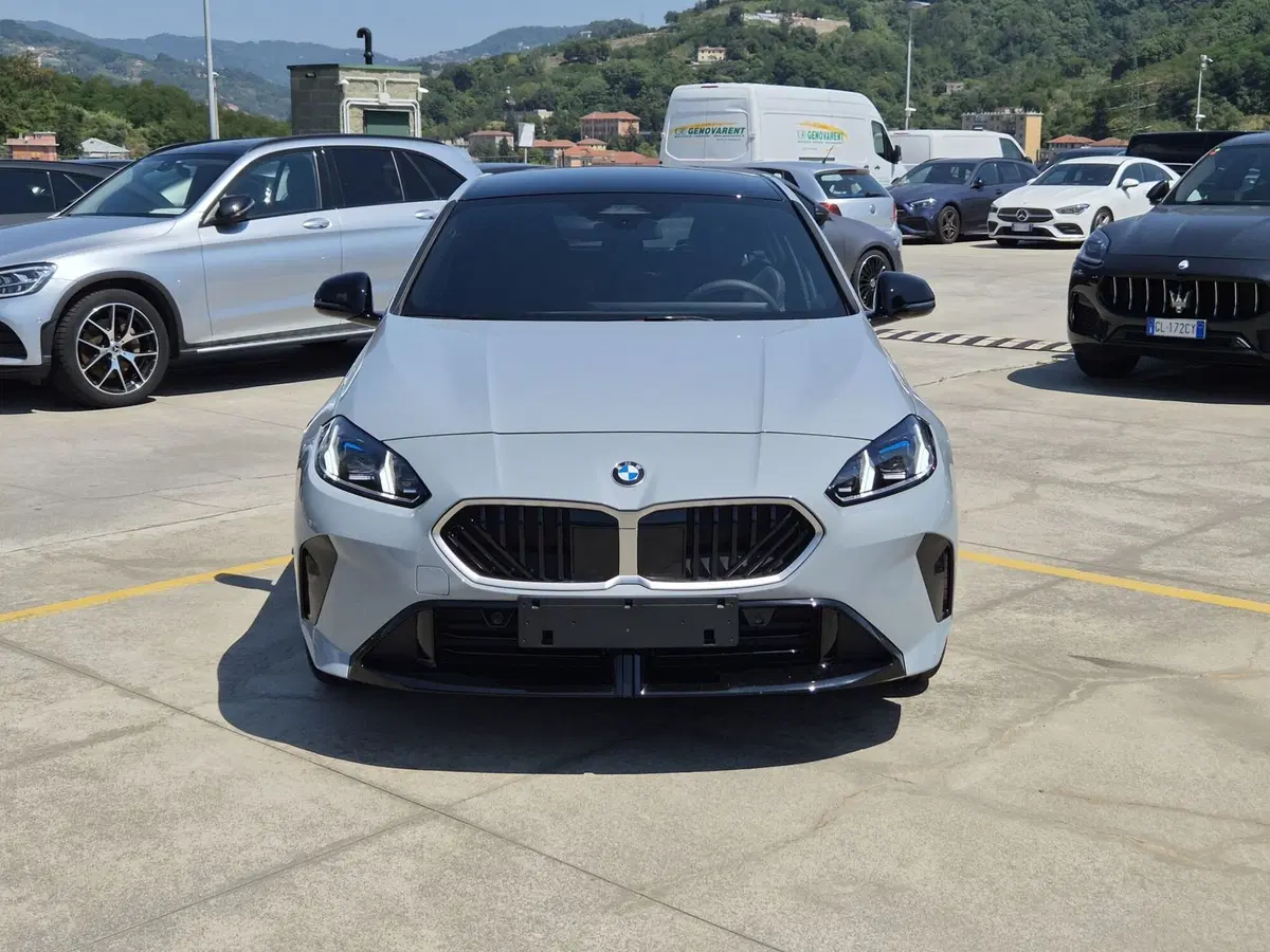 BMW Serie 1 nuova  (2)