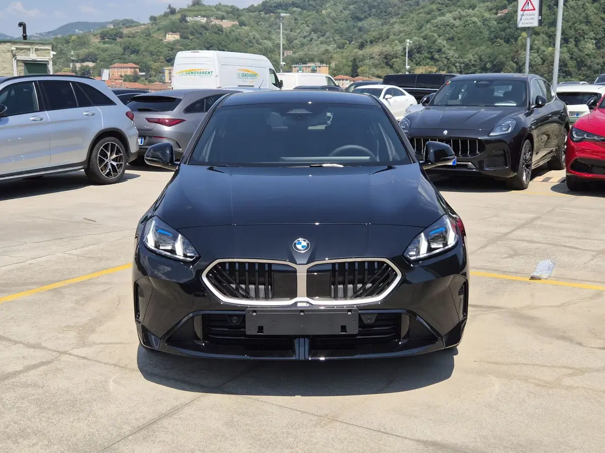 BMW Serie 1 nuova  (2)