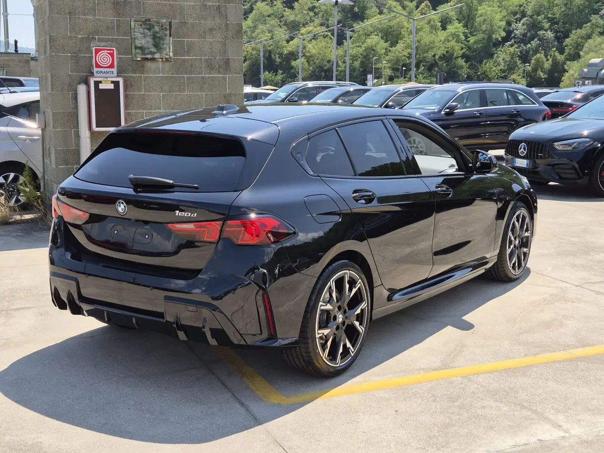 BMW Serie 1 nuova  (4)