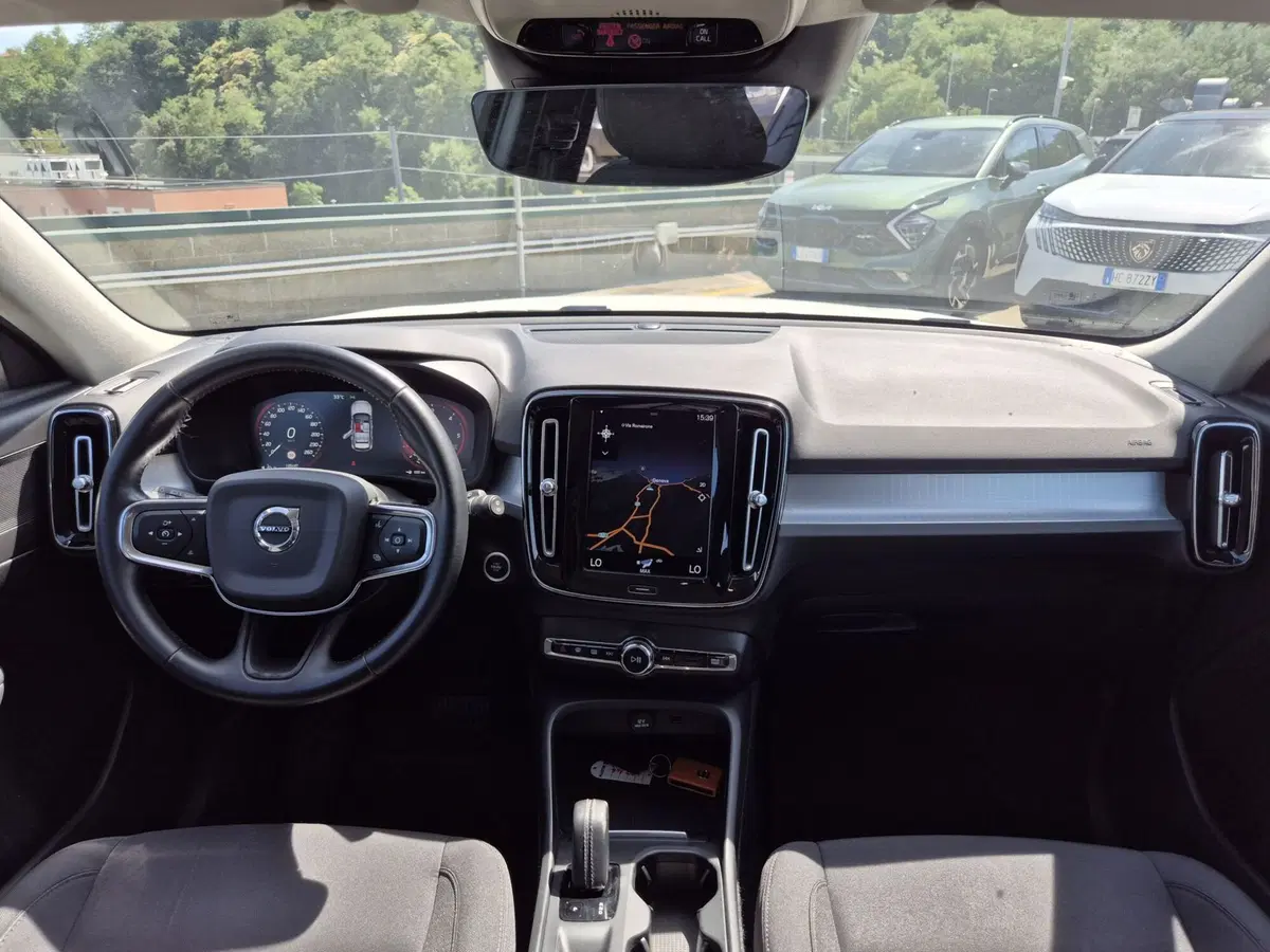 Volvo XC40 usata  (8)