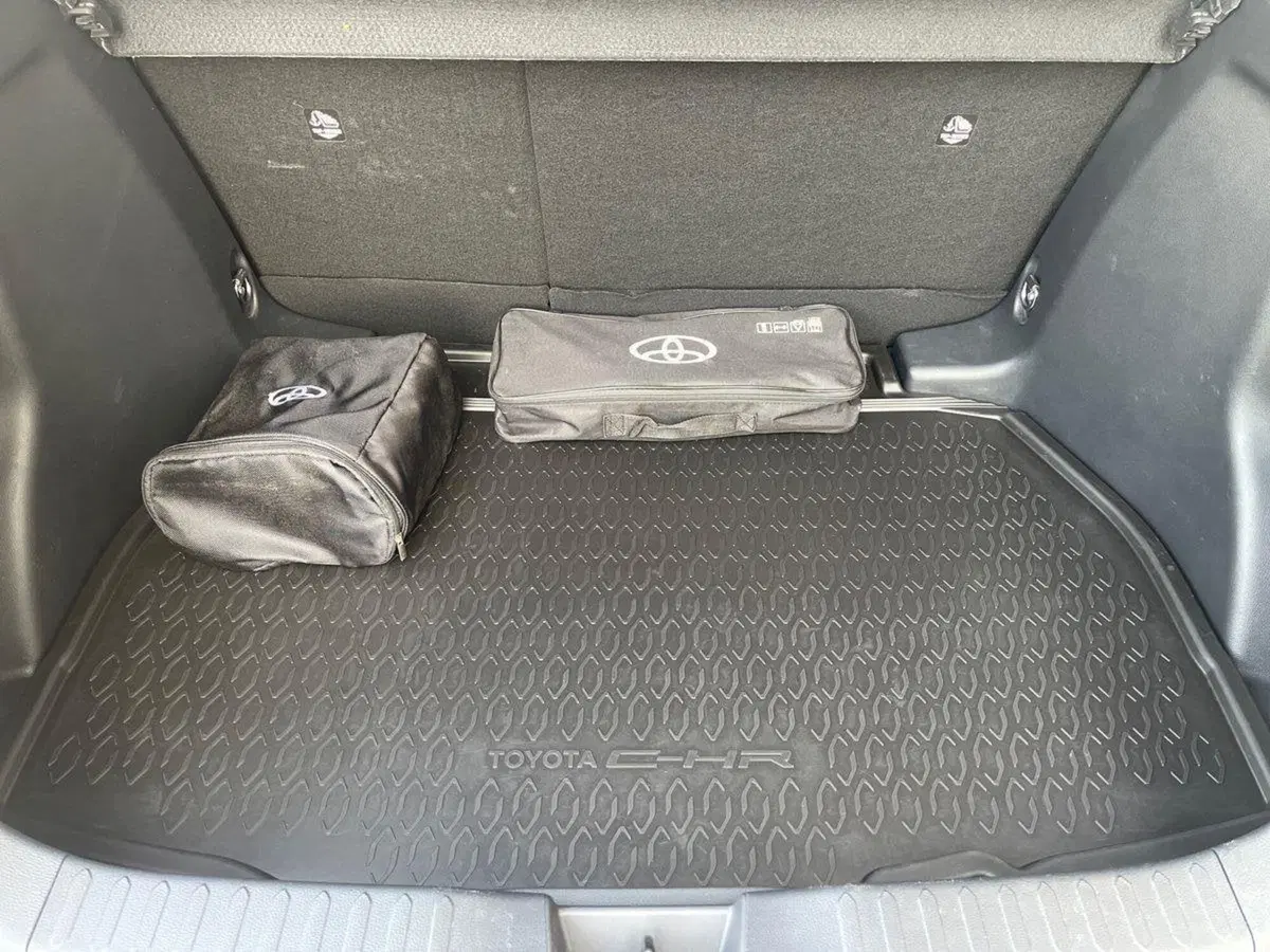 Toyota Toyota C-HR usata a Ragusa (6)