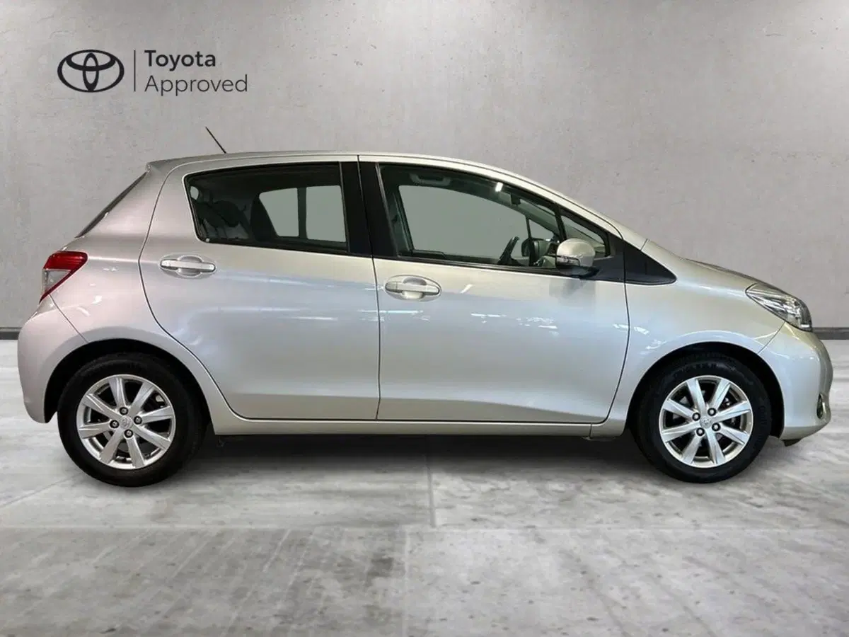 Toyota Yaris usata a Milano (5)