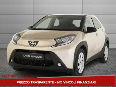Toyota Aygo X 1.0 Trend Air 72cv s-cvt del 2022 usata a San Salvo
