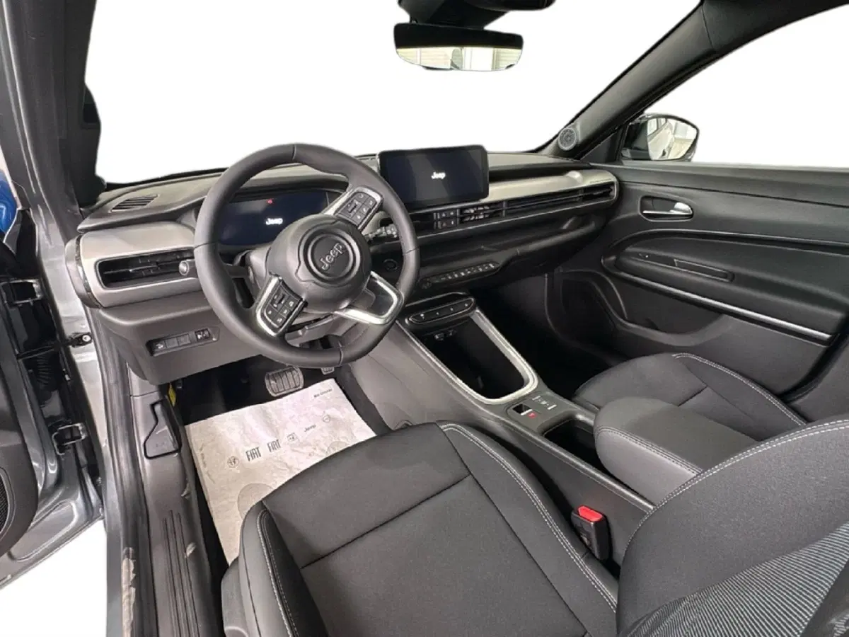 Jeep Avenger nuova a Agrigento (13)