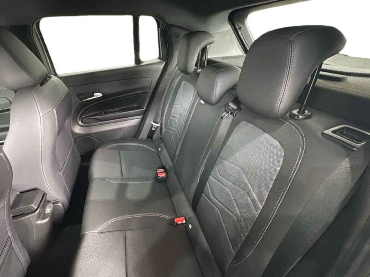 Jeep Avenger nuova a Agrigento (14)