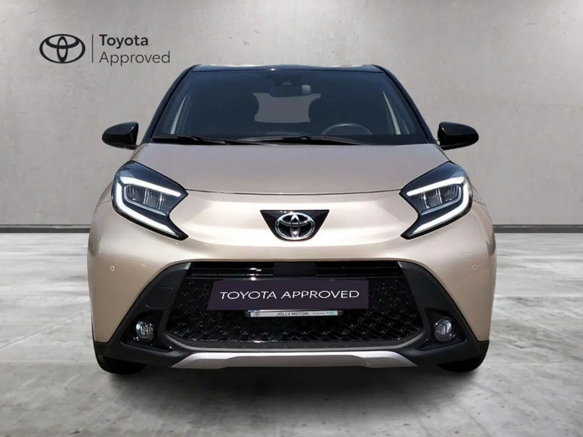 Toyota Aygo X usata a Frosinone (13)