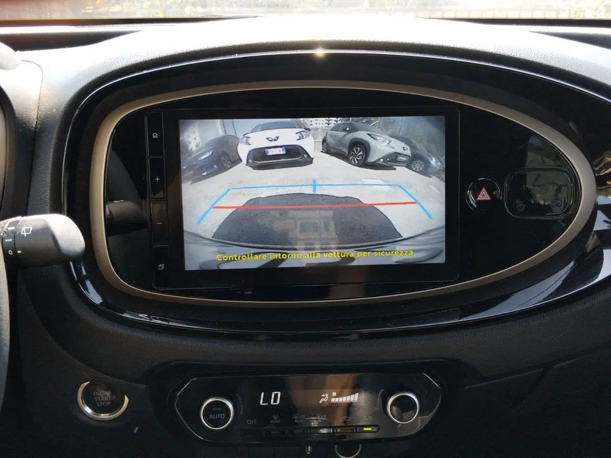 Toyota Aygo X usata a Frosinone (18)