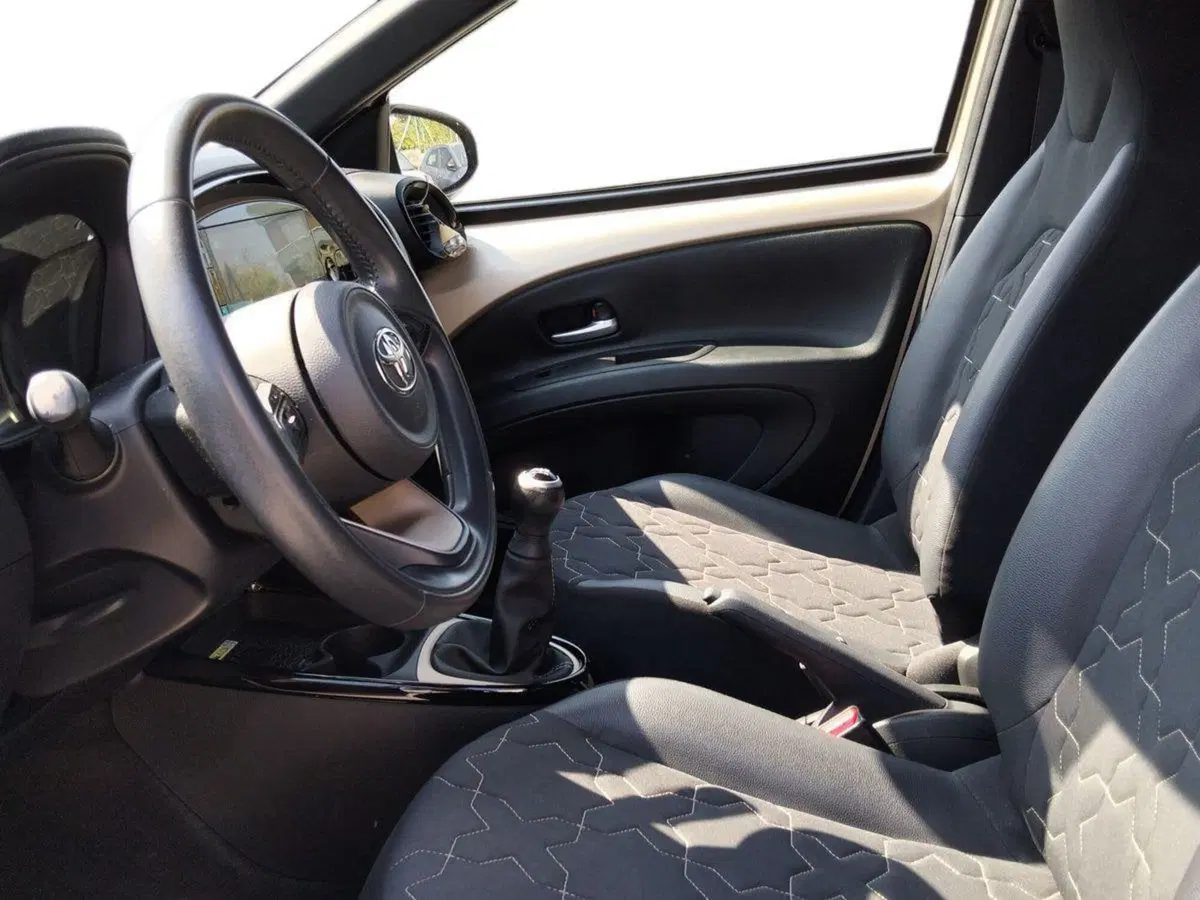 Toyota Aygo X usata a Frosinone (20)