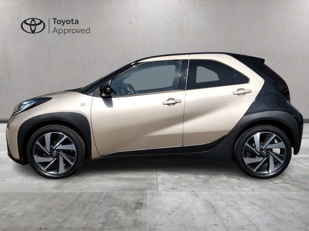 Toyota Aygo X usata a Frosinone (3)