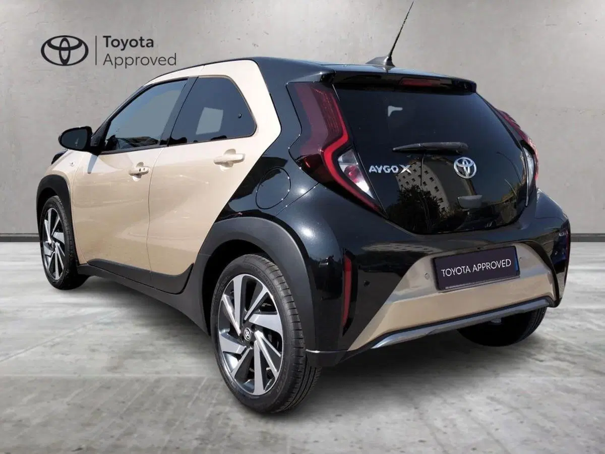 Toyota Aygo X usata a Frosinone (5)