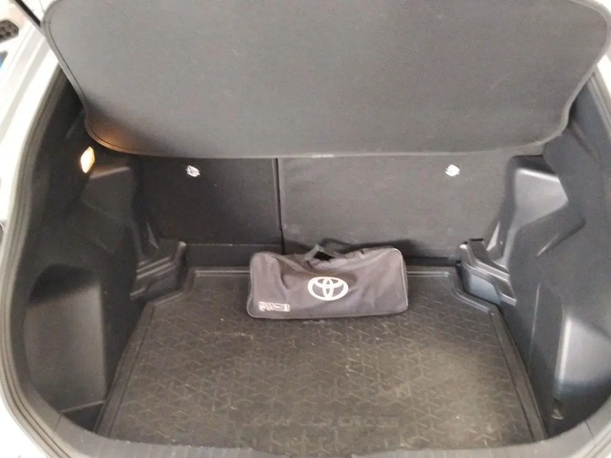 Toyota Yaris Cross usata a Roma (6)