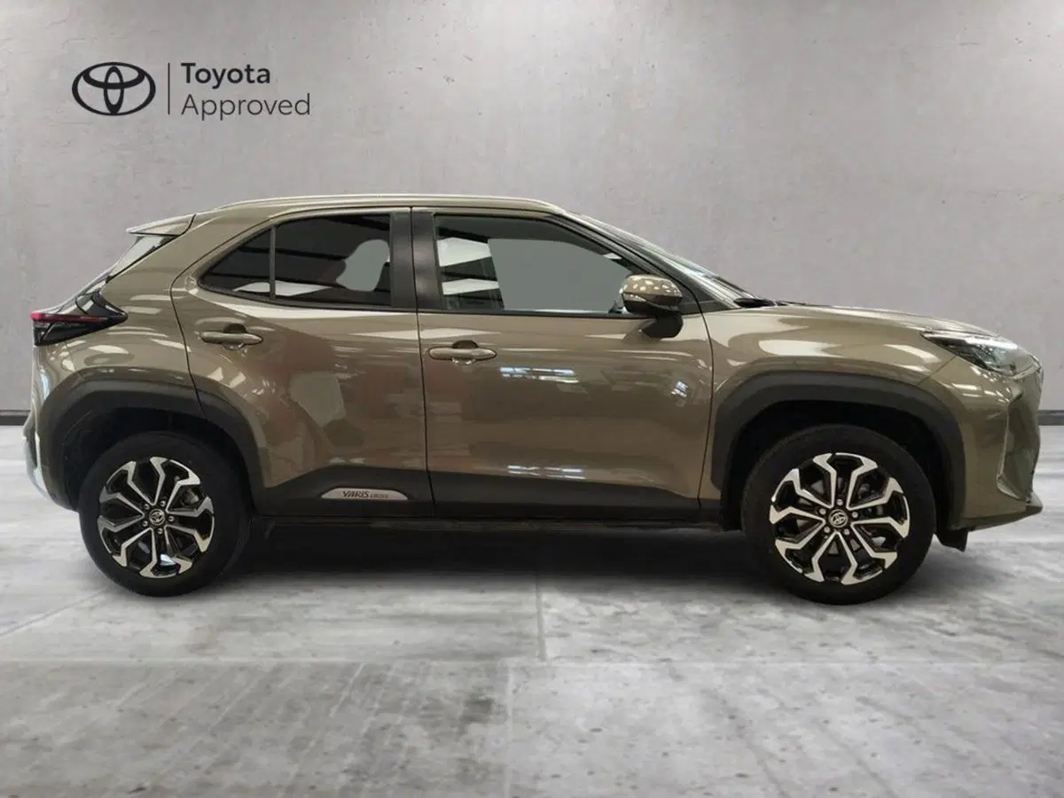 Toyota Yaris Cross usata a Roma (4)