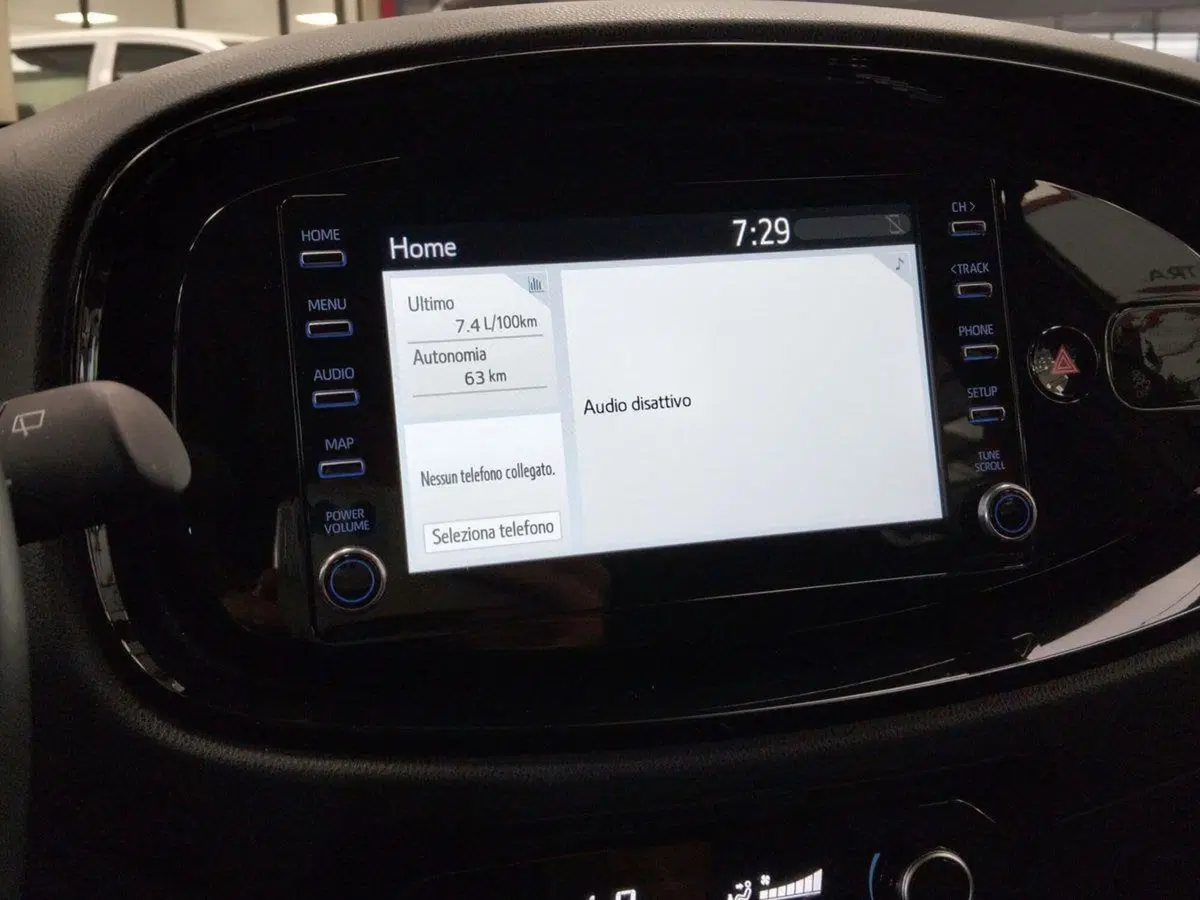 Toyota Aygo X usata a Roma (10)