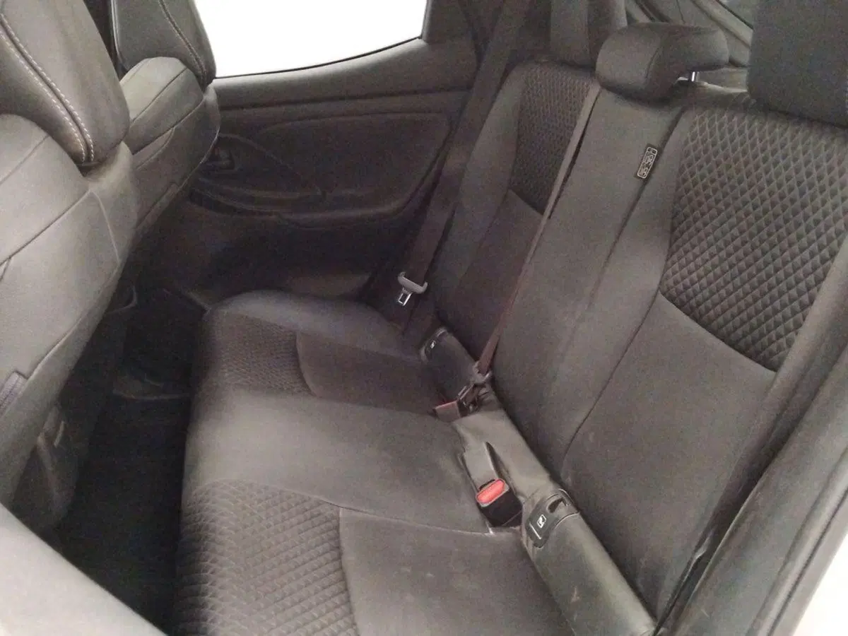 Toyota Yaris usata a Roma (11)