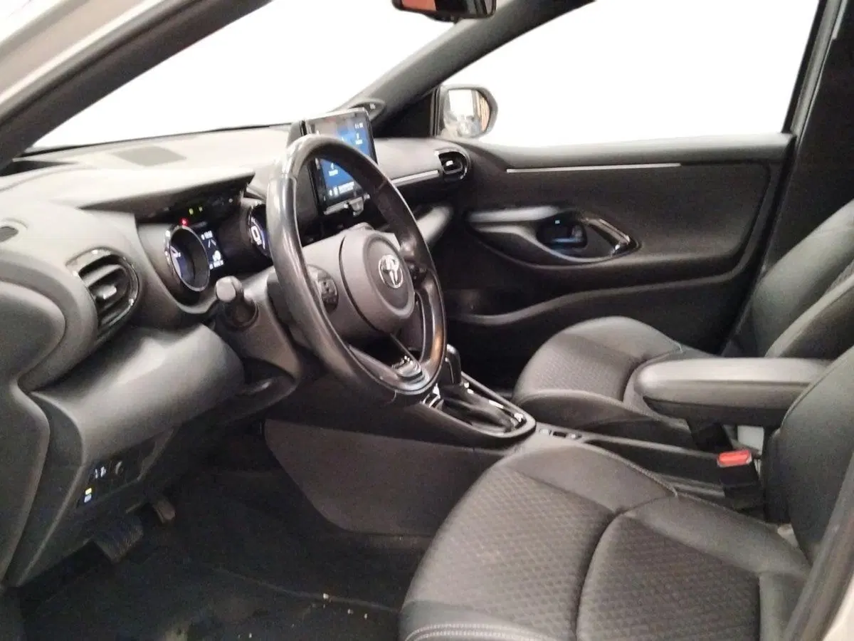 Toyota Yaris usata a Roma (7)