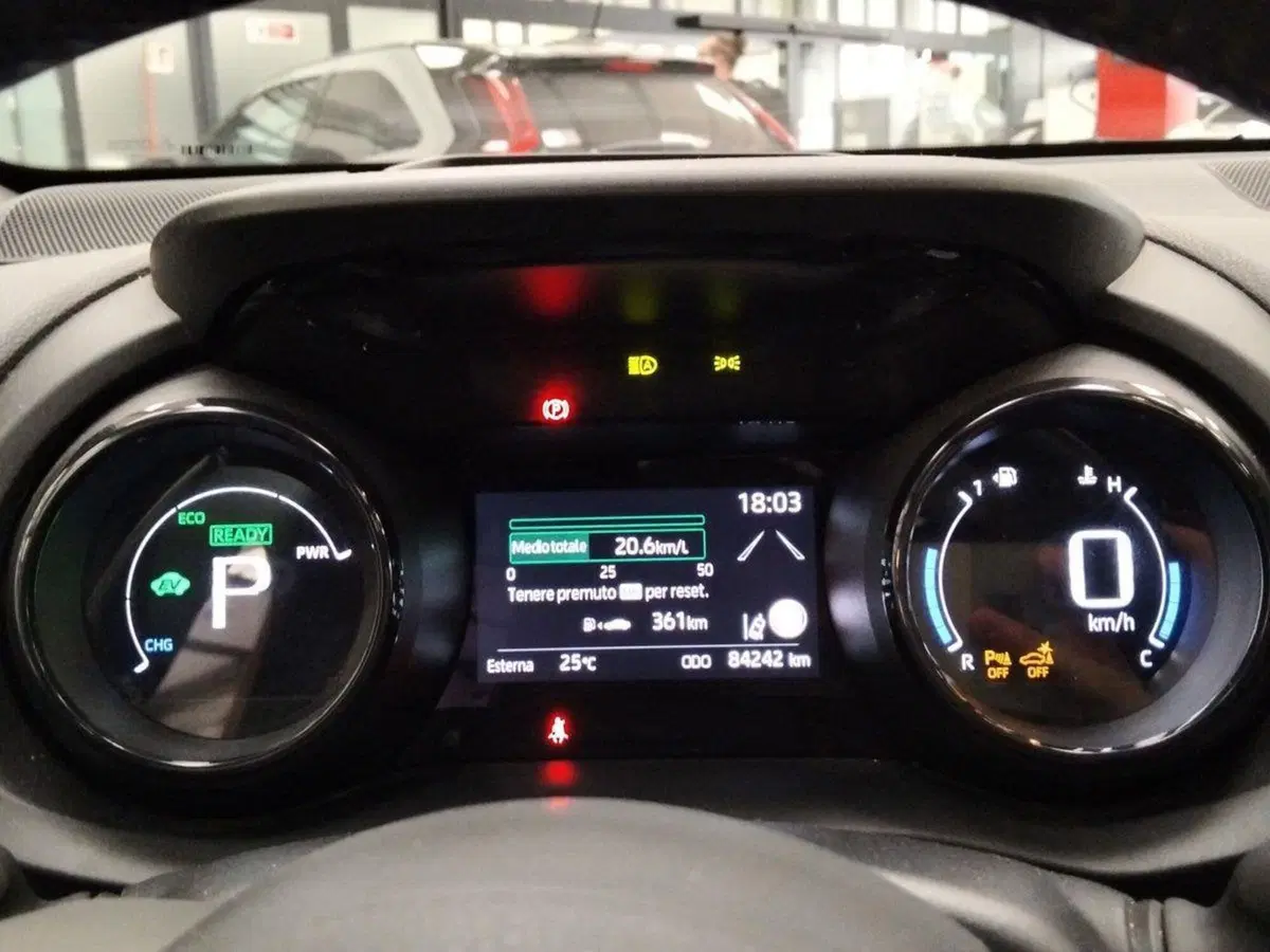 Toyota Yaris usata a Roma (9)