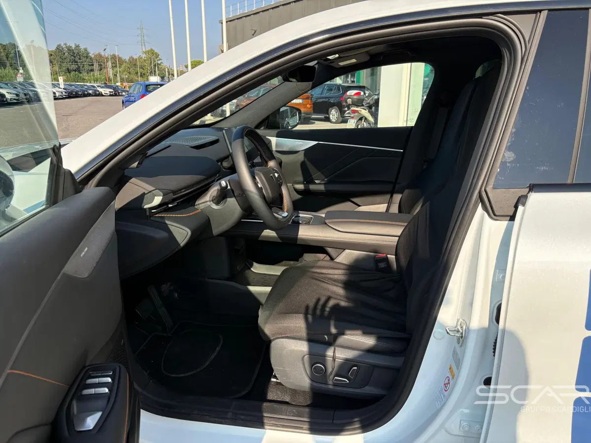 Changan Deepal S05 nuova a Livorno (11)
