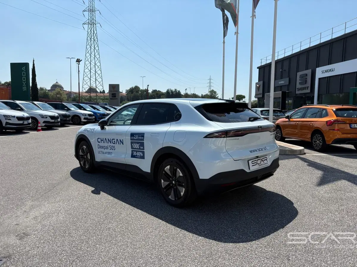 Changan Deepal S05 nuova a Livorno (3)