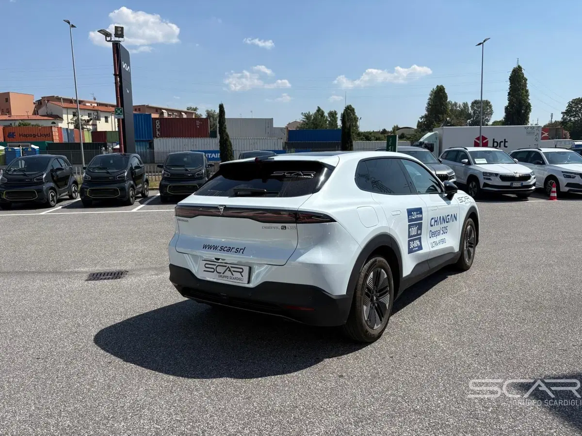 Changan Deepal S05 nuova a Livorno (5)