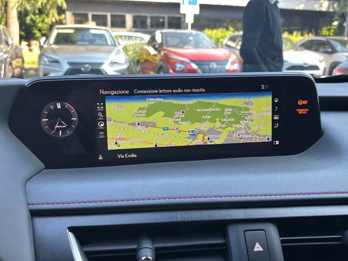Lexus UX usata a Modena (8)