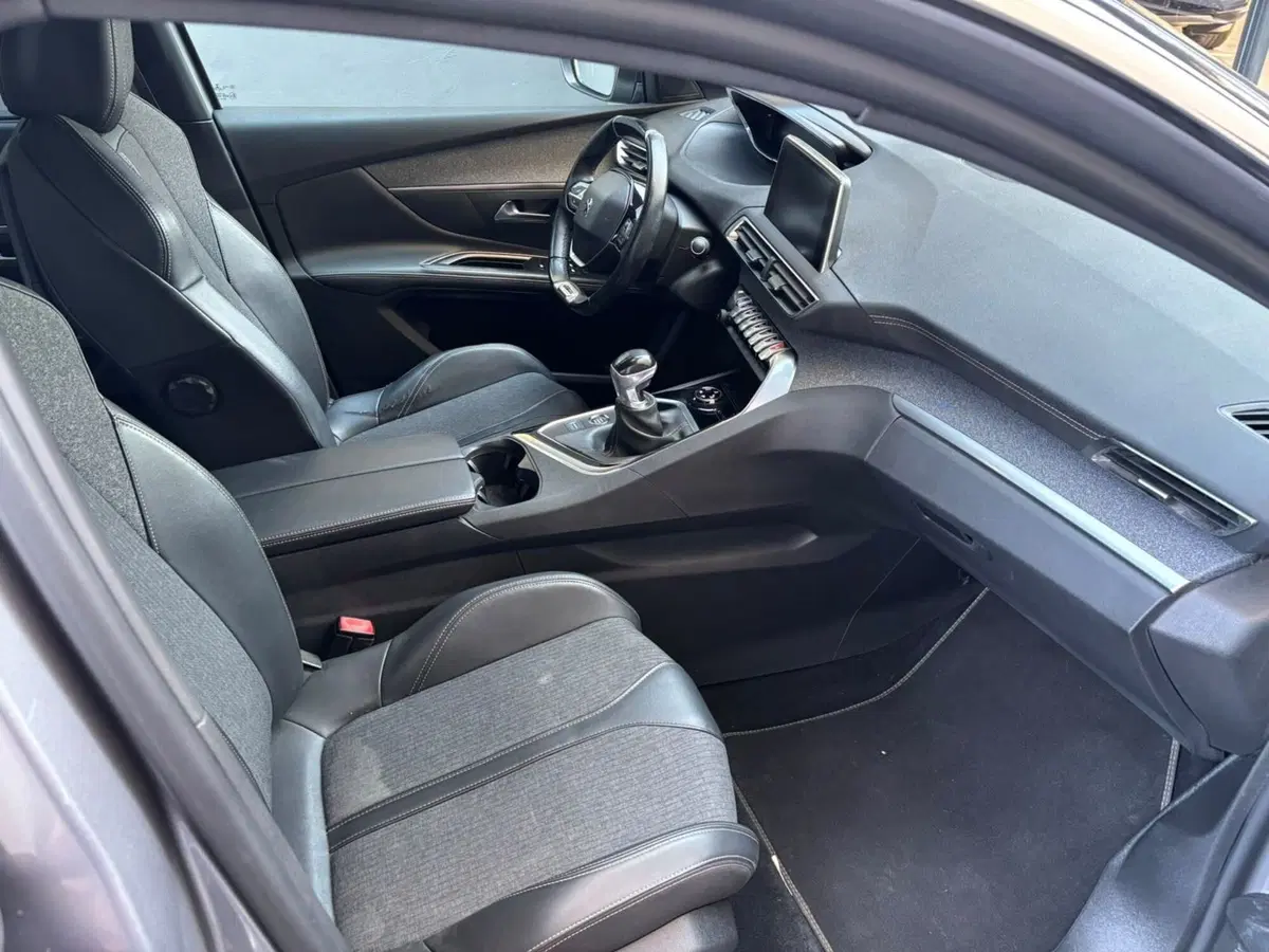 Peugeot 5008 usata a Bologna (13)