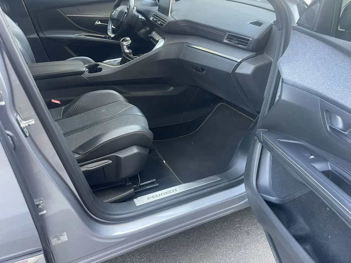 Peugeot 5008 usata a Bologna (11)