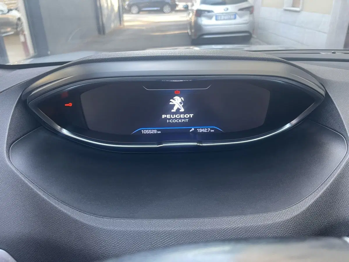 Peugeot 5008 usata a Bologna (9)