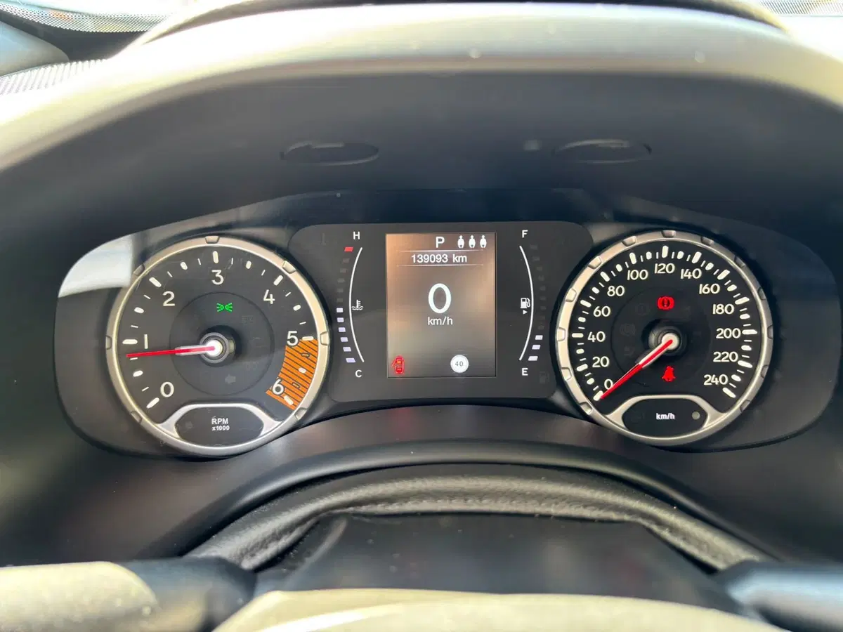 Jeep Renegade usata a Modena (9)