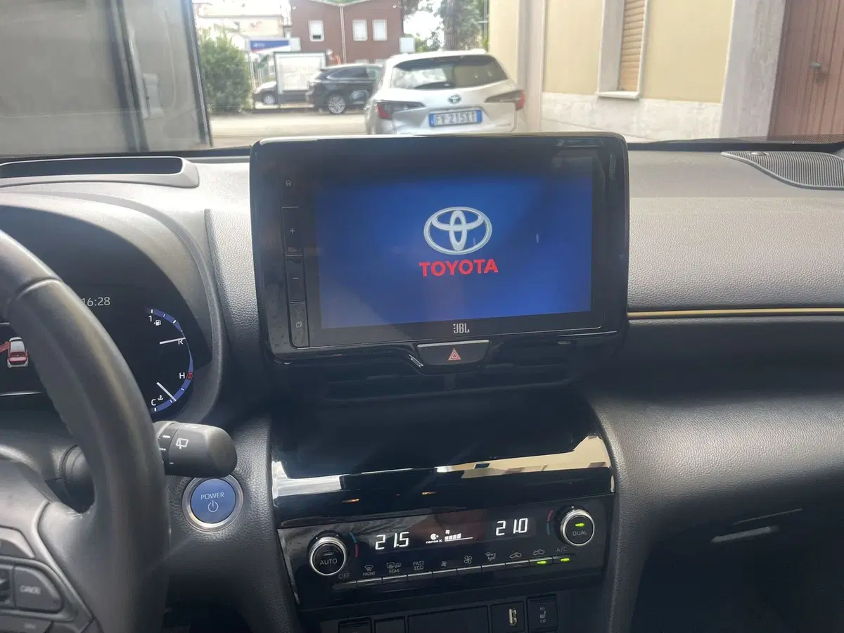 Toyota Yaris Cross usata a Bologna (8)