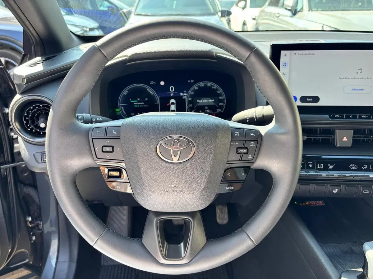 Toyota Toyota C-HR usata a Modena (12)