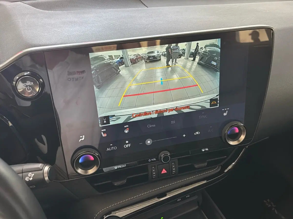 Lexus NX usata a Bologna (14)