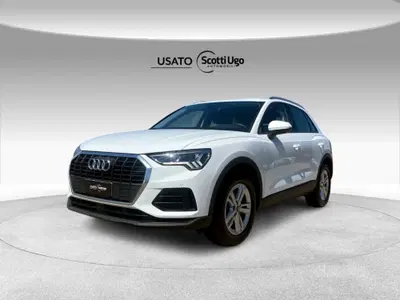 Audi Q3 35 2.0 tdi Business Advanced s-tronic del 2024 usata a Livorno