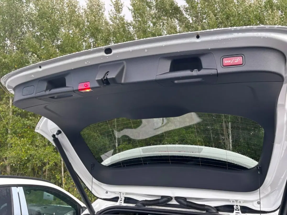 Mercedes-Benz GLA SUV nuova a Siena (13)