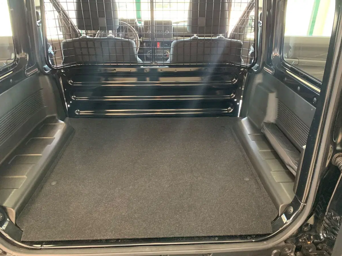 Suzuki Jimny usata a Latina (13)
