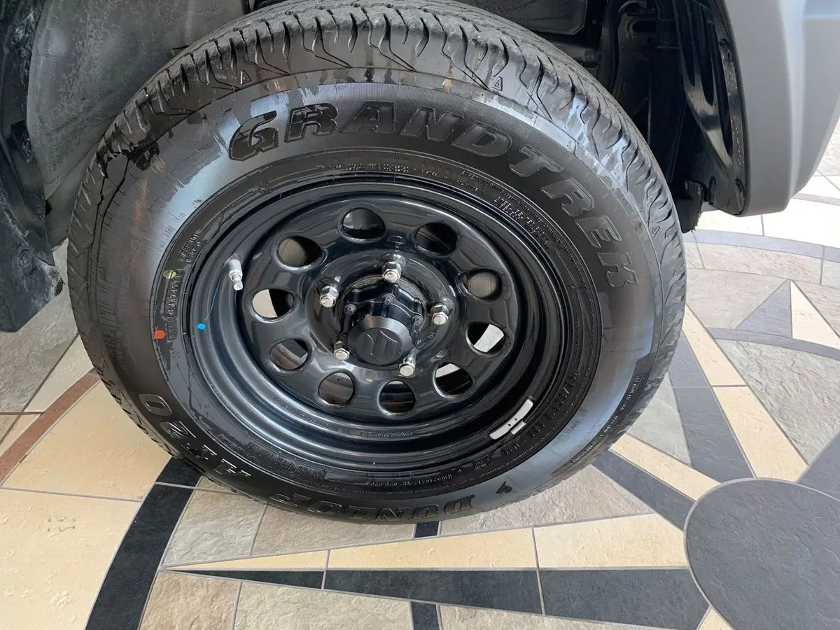Suzuki Jimny usata a Latina (15)