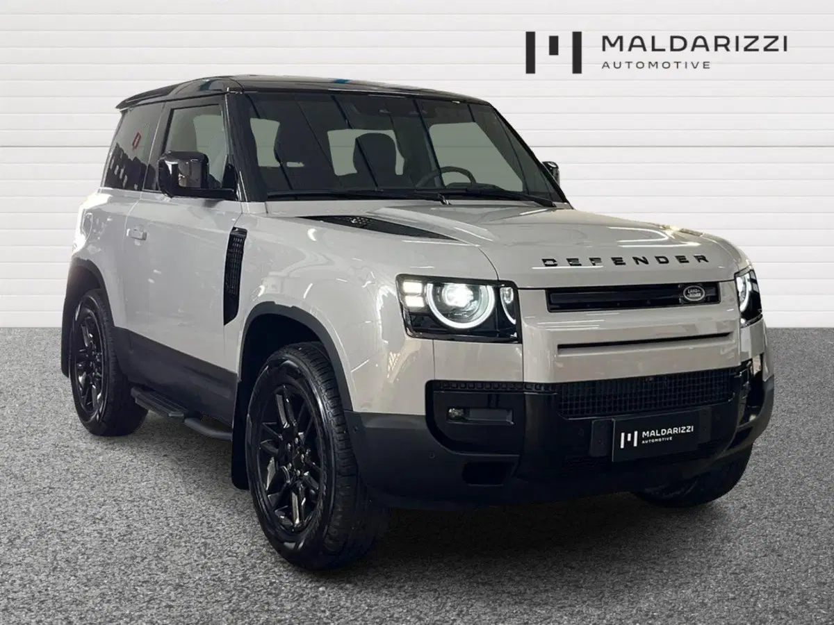 Land Rover Defender nuova a Foggia